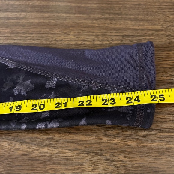 ❤️ Under Armour Black and Gray Compression Leggings S - Picture 9 of 10